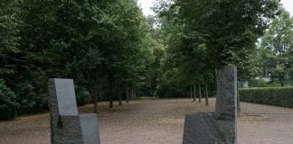 Zwei Leerstühle in Weimar zu besetzen